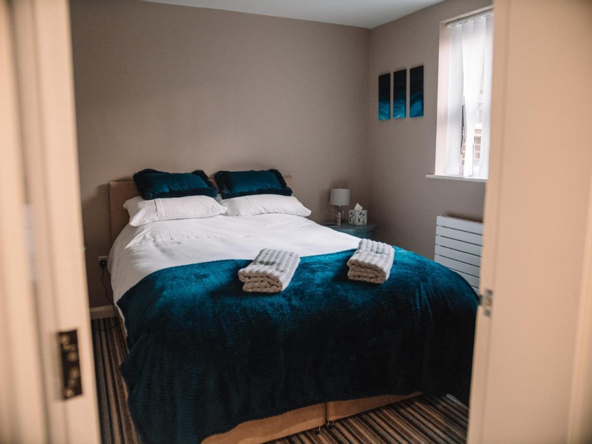 Seafarer'S View - 6 Bedroom Townhouse In Cowes, Parking & Seaviews. Cowes  Eksteriør billede