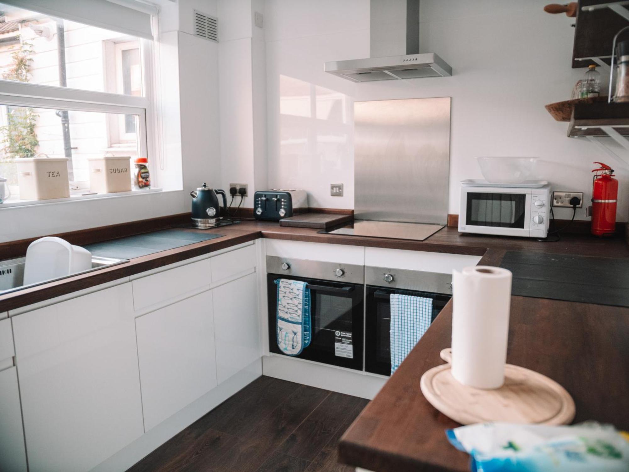 Seafarer'S View - 6 Bedroom Townhouse In Cowes, Parking & Seaviews. Cowes  Eksteriør billede
